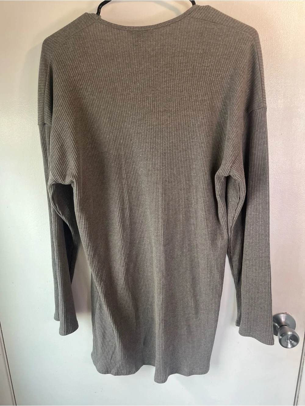 NWT PrettyLittleThing Khaki Ribbed V Neck Shift Dress US 2 Long Sleeve